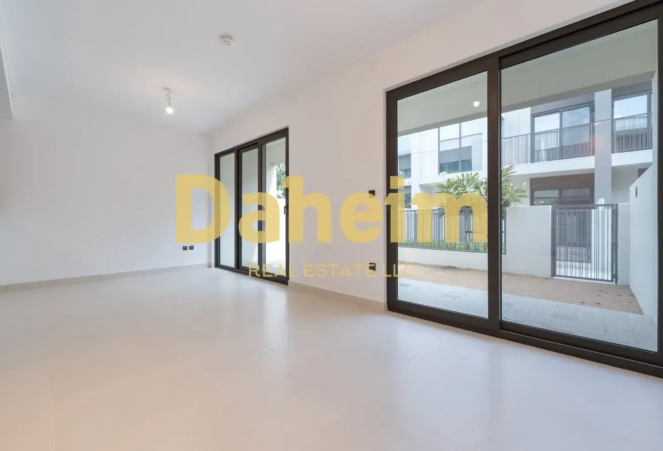 Vacant Now | Internal Plot | Close To Pool