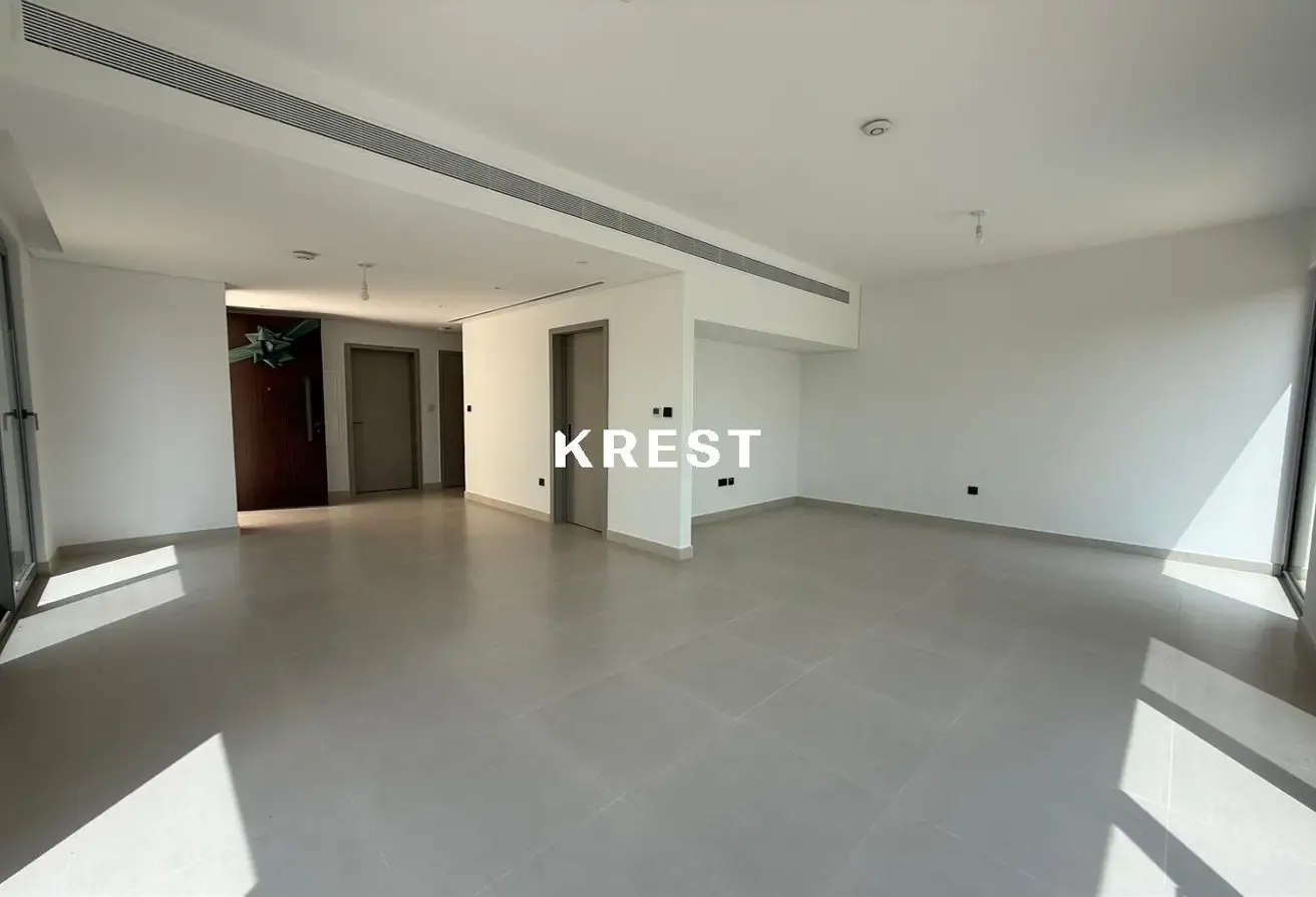 Twin Villa | Closed Kitchen | On pool and park