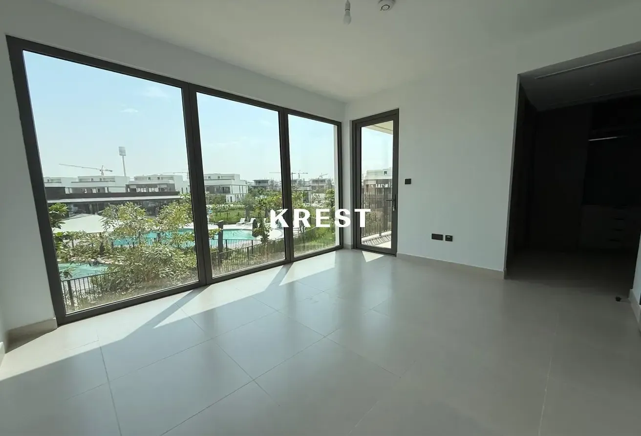 Twin Villa | Closed Kitchen | On pool and park