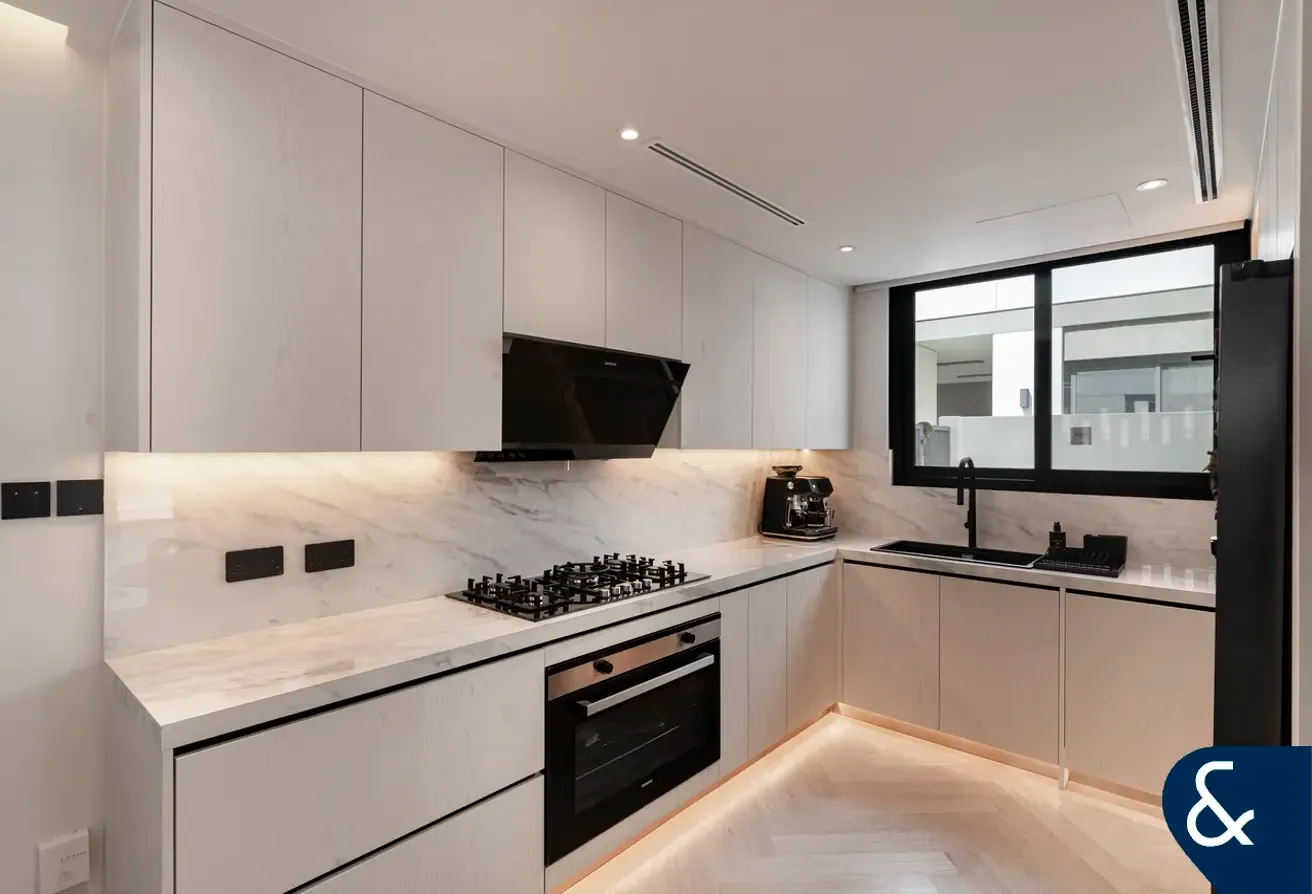 High Spec Renovation | Extended | Exclusive