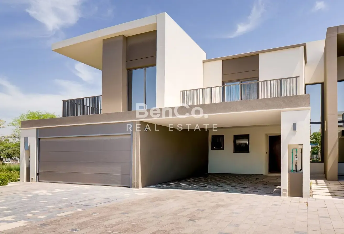Best Location | On Park | Upgraded