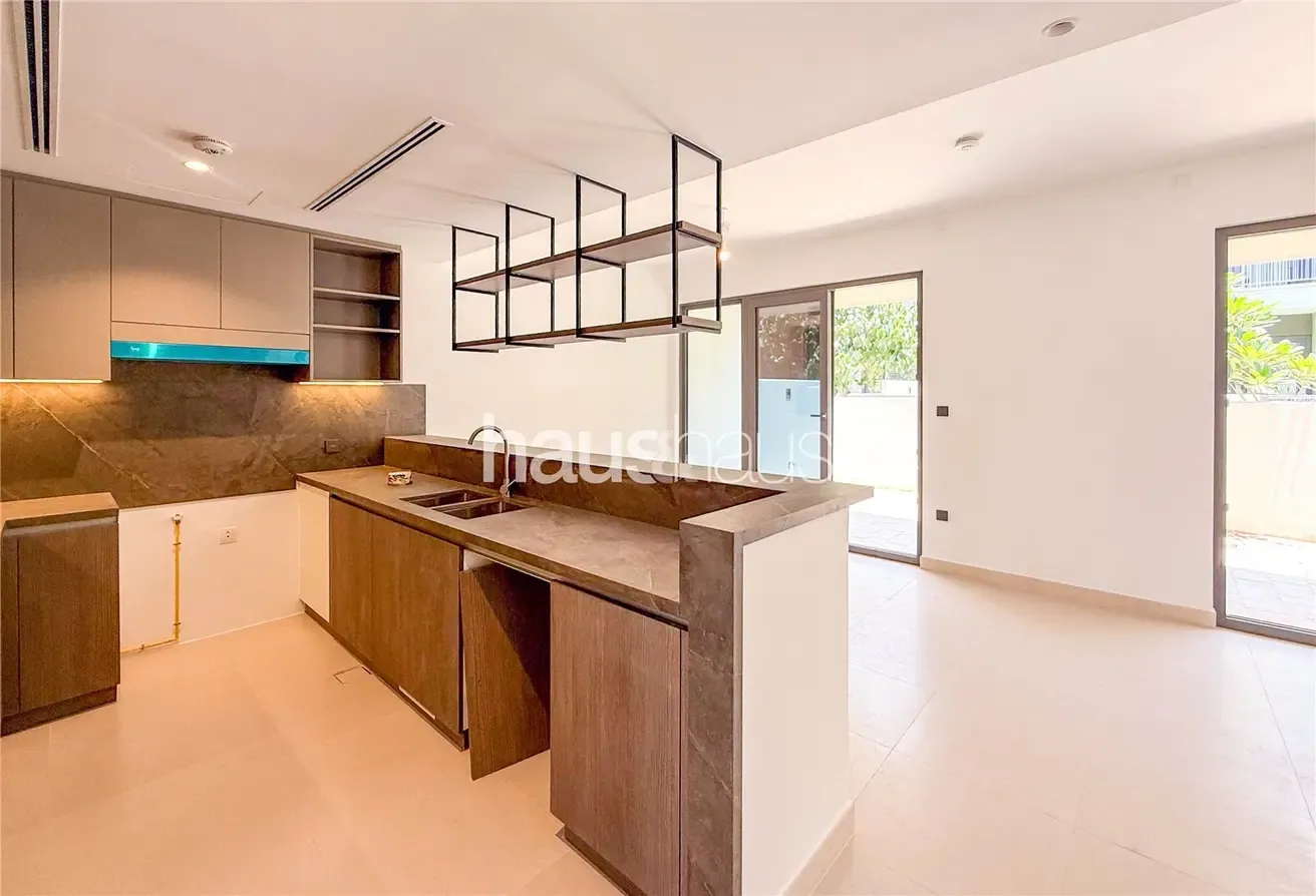 Brand New | Close to park & Pool | Internal