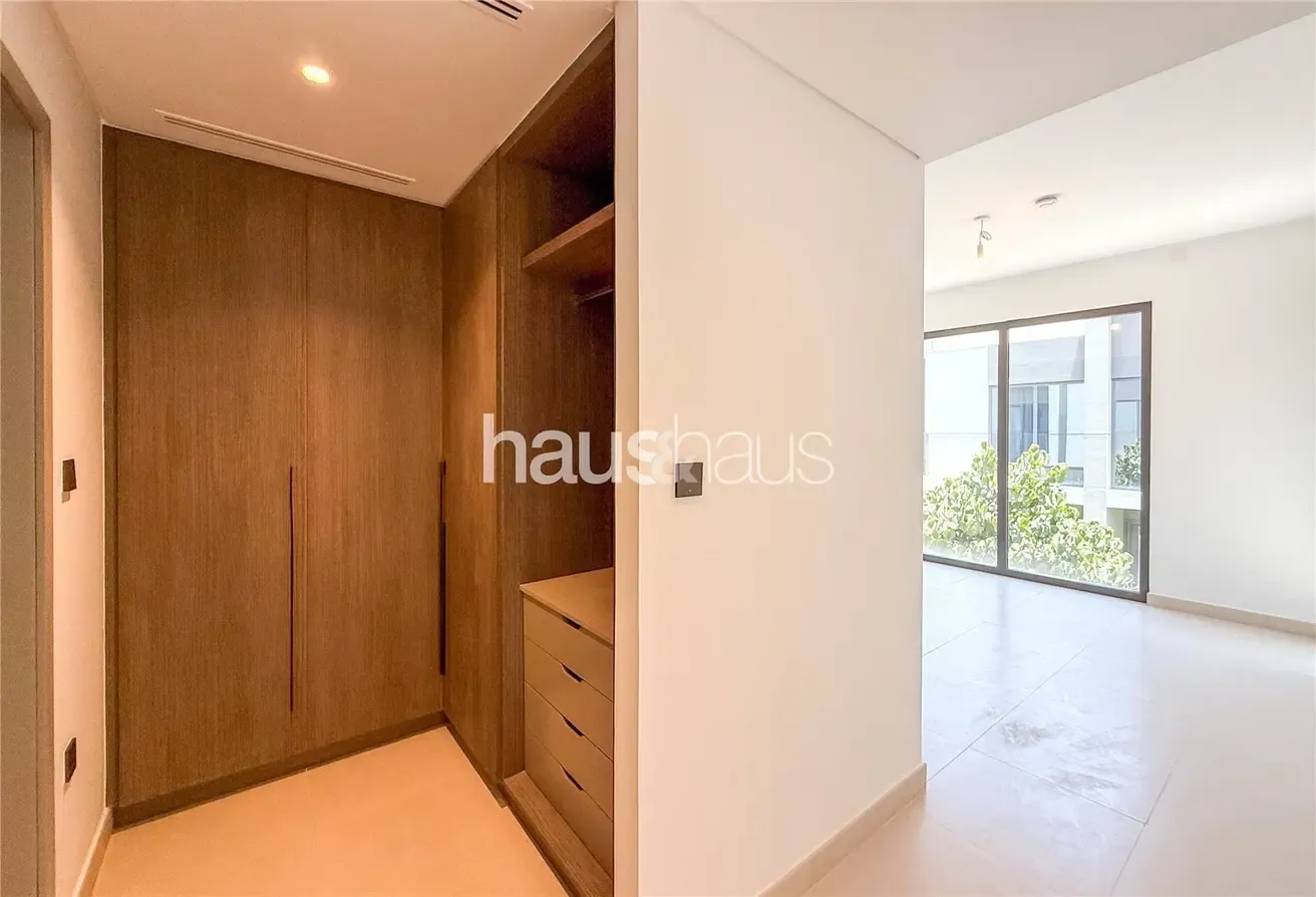 Brand New | Close to park & Pool | Internal
