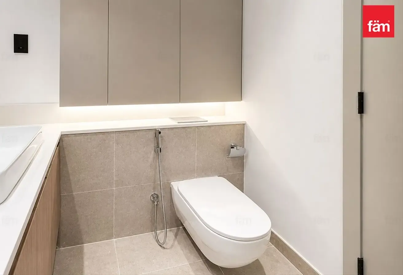 Close to Amenities Single Row 3 Beds Aura Gardens