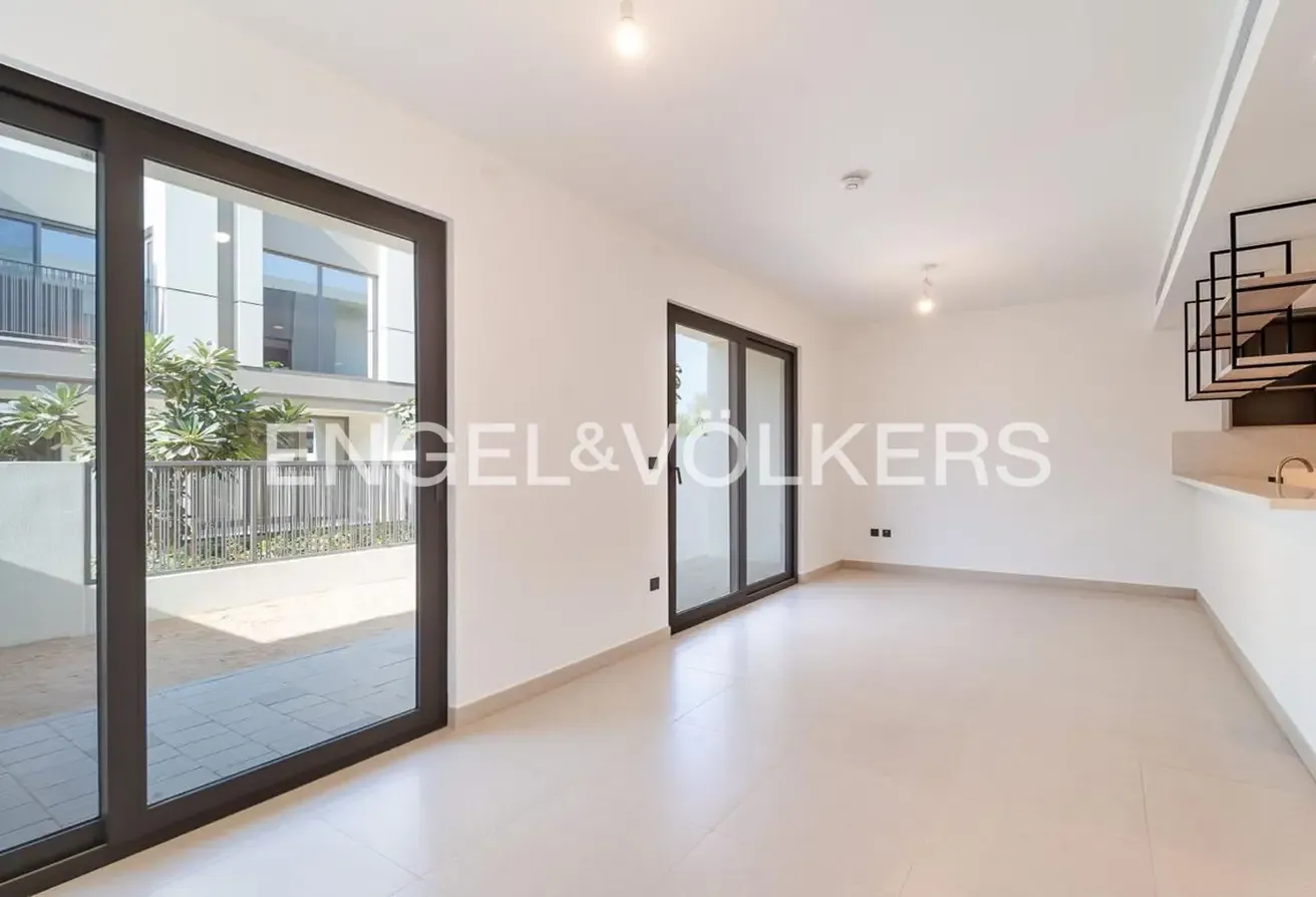 Exclusive |  | Close to Amenities | Genuine Listing |