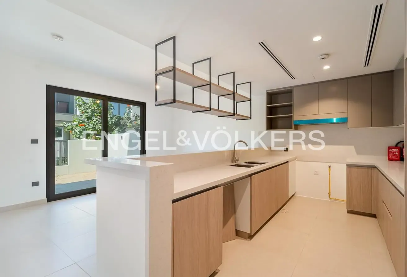 Exclusive |  | Close to Amenities | Genuine Listing |