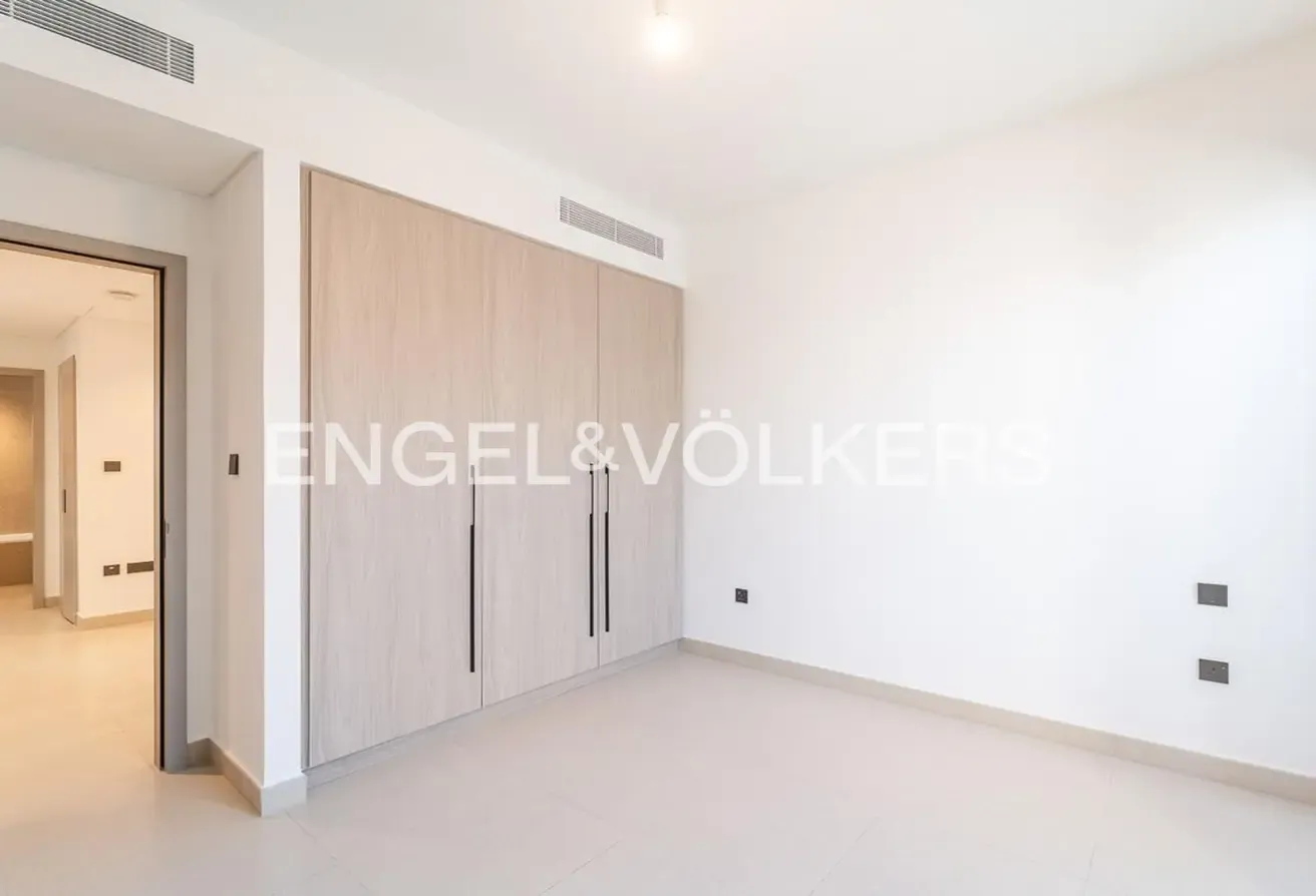 Exclusive |  | Close to Amenities | Genuine Listing |