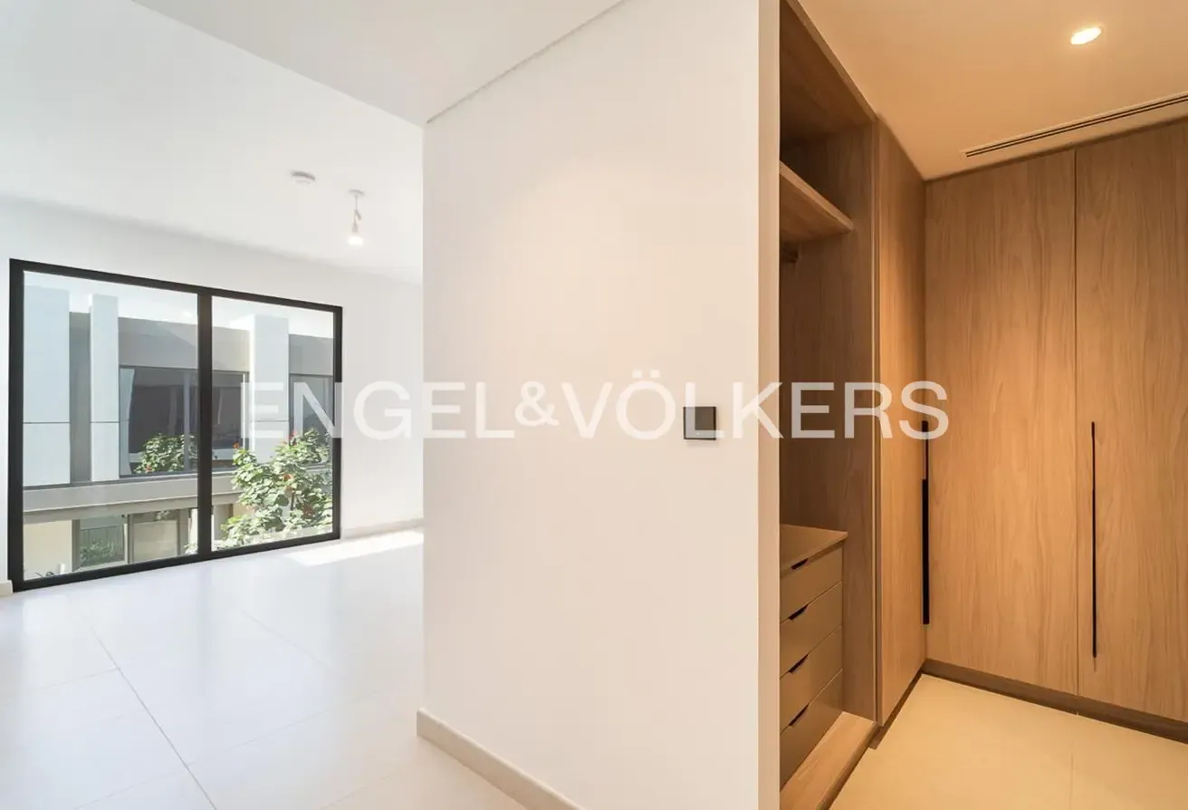 Exclusive |  | Close to Amenities | Genuine Listing |