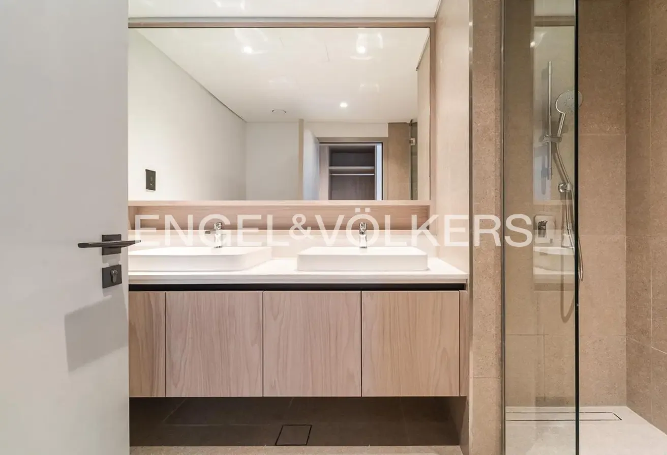 Exclusive |  | Close to Amenities | Genuine Listing |