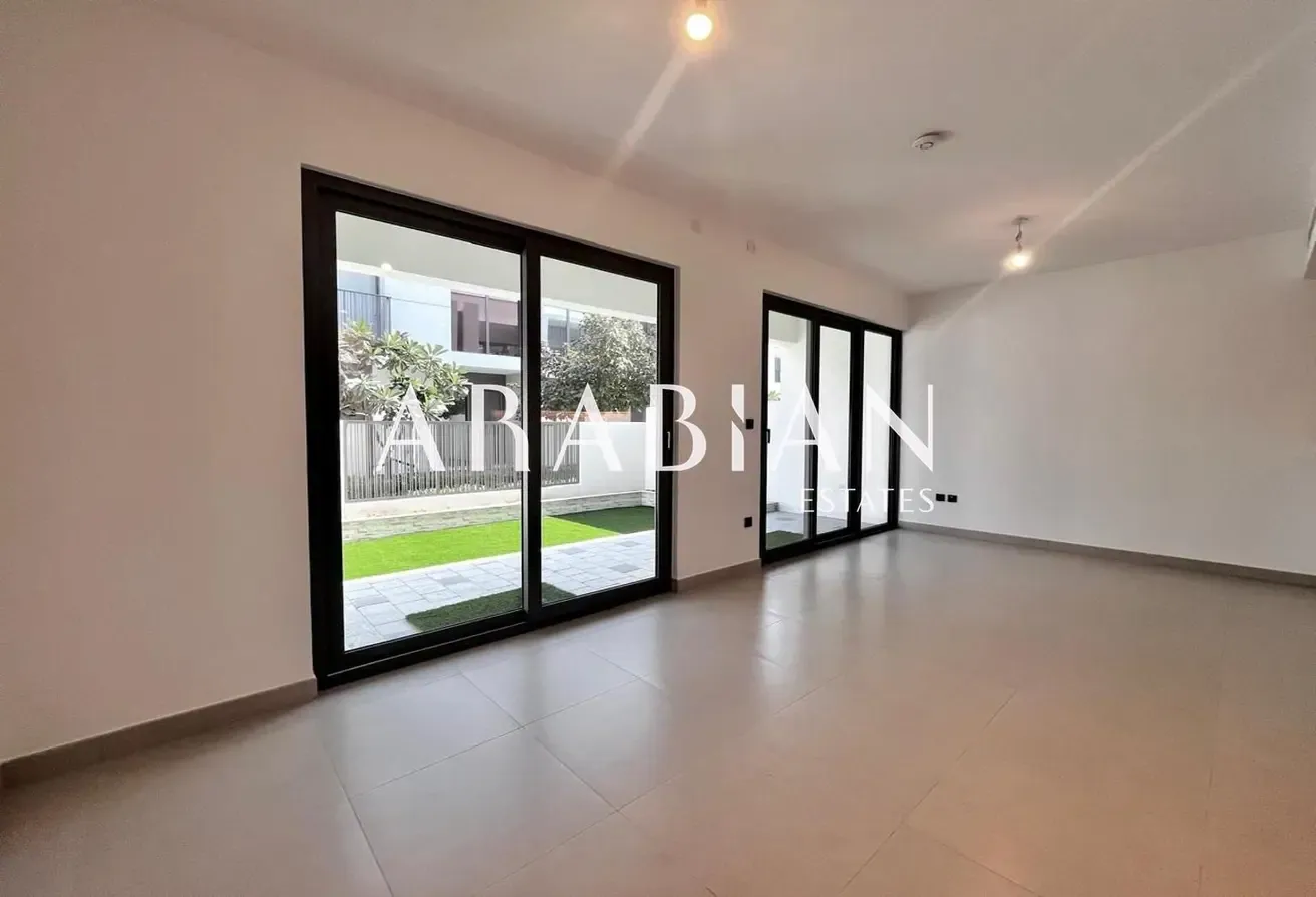 Internal | Motivated | Close to Pool and Park