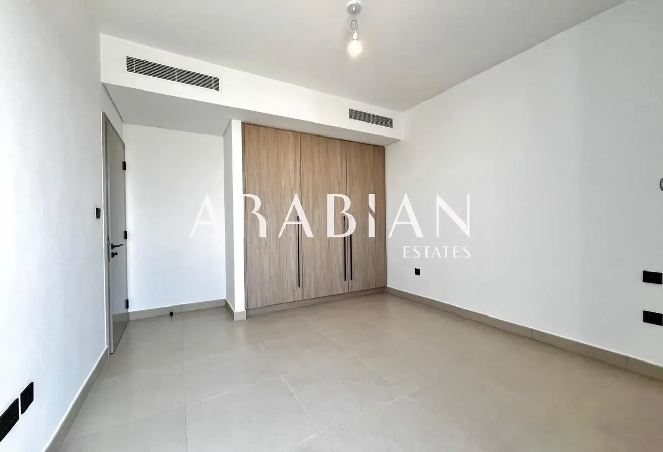 Internal | Motivated | Close to Pool and Park