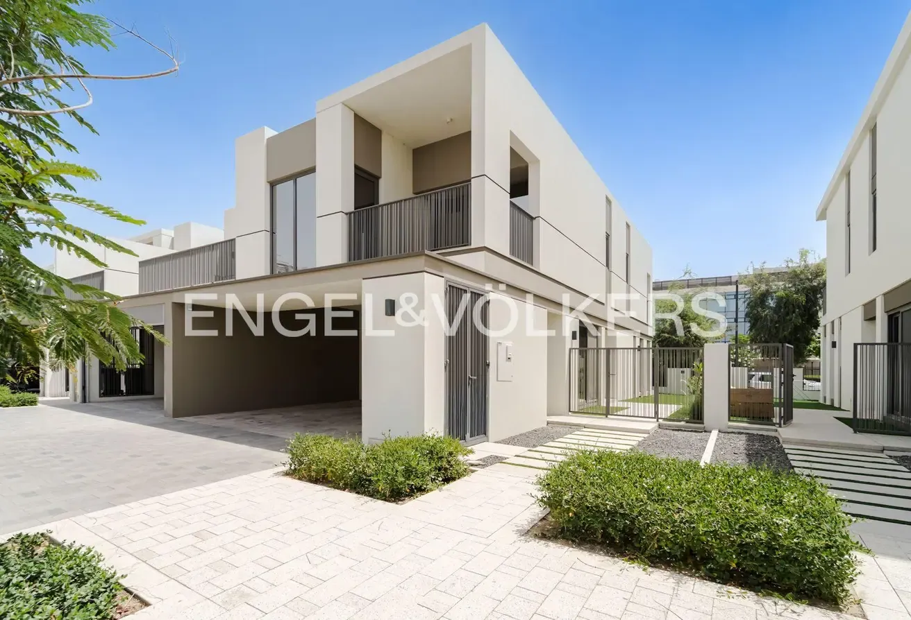 Single Row | Brand New | Prime Location