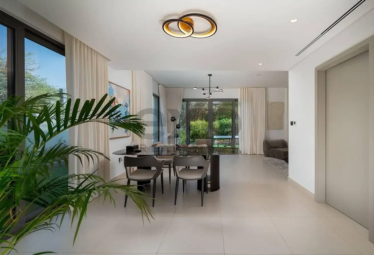 Upgraded Corner Villa | Linear Park | Near Lagoon