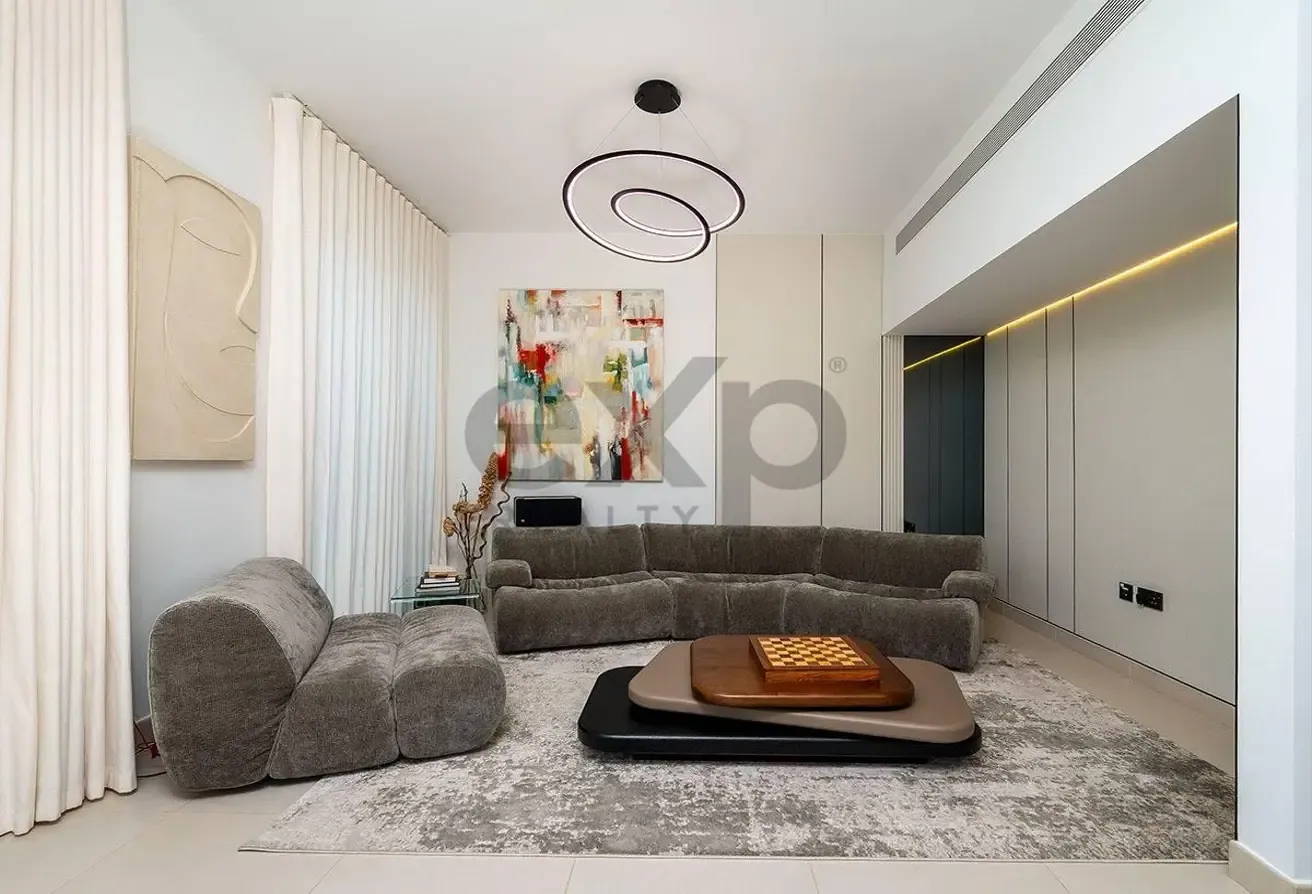 Upgraded Corner Villa | Linear Park | Near Lagoon