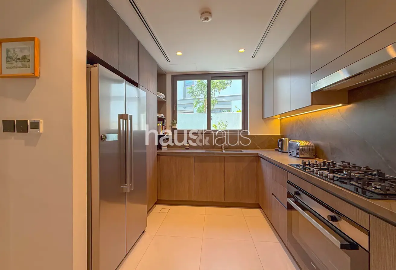 Large Plot | Green Belt | Closed Kitchen