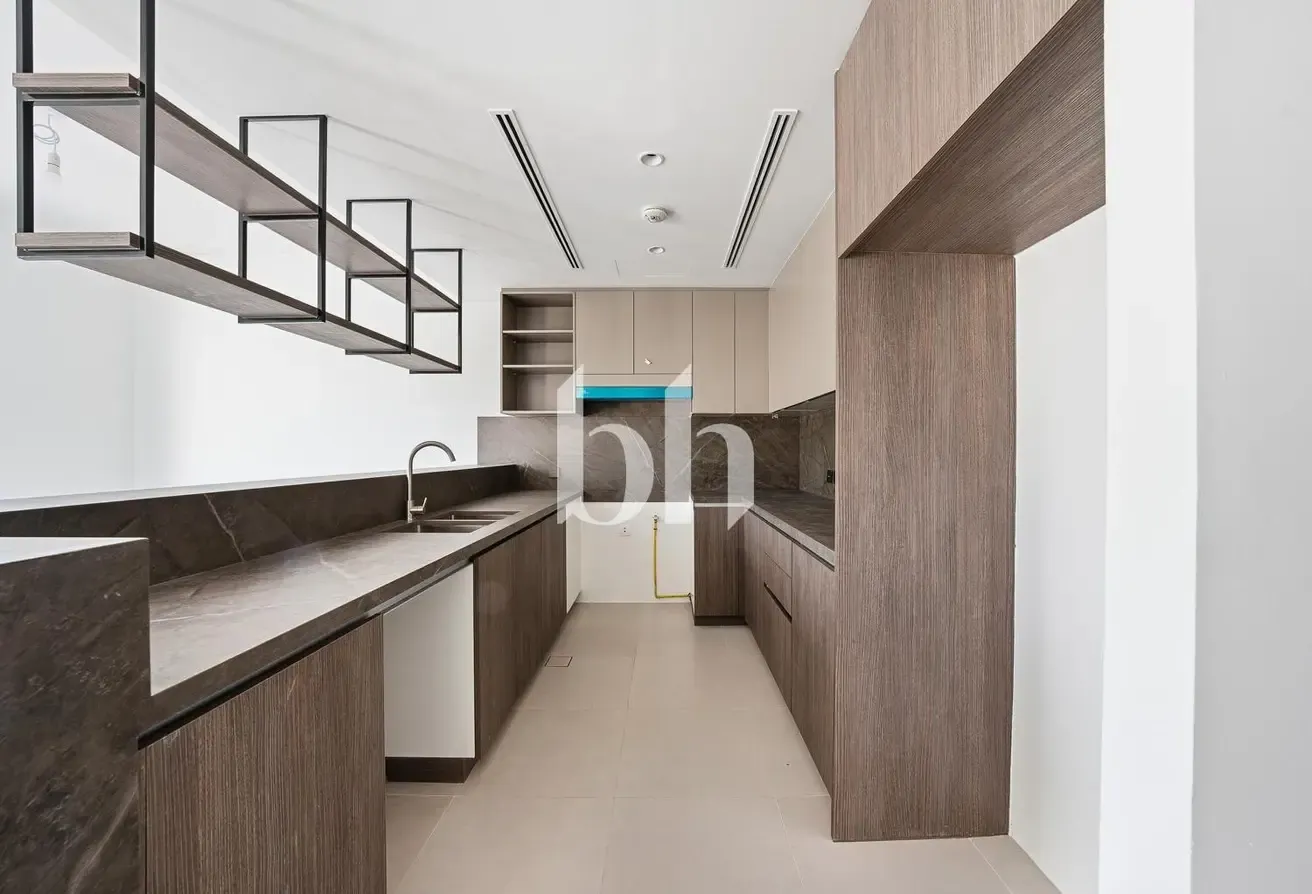 Exclusive | Internal | Close to the pool