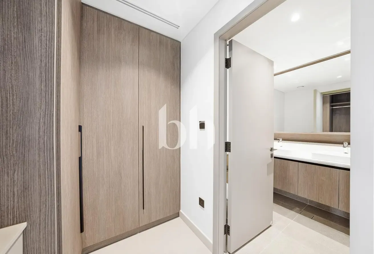 Exclusive | Internal | Close to the pool