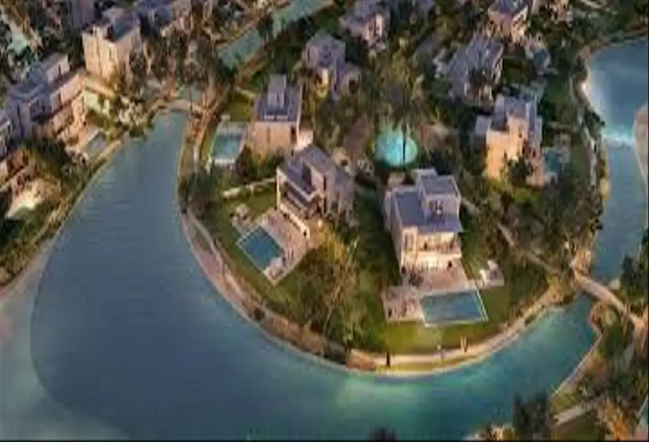 Luxury 4BR+Basement / Lagoon View /Prime Location