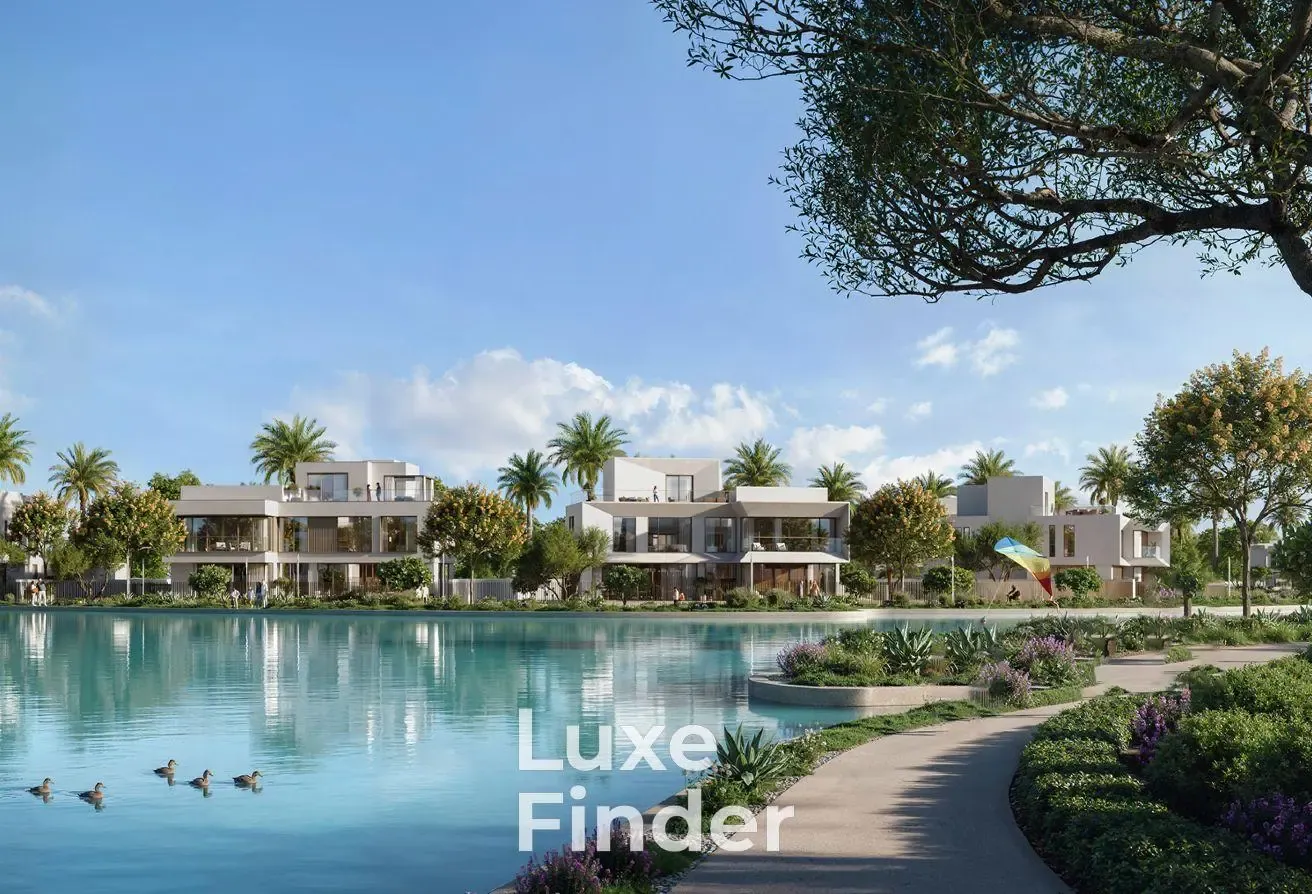 On the Lagoon | Prime Location | Huge Plot