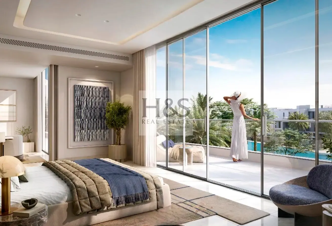 Premium 5BR Corner Villa | Lagoon View | OP Deal
