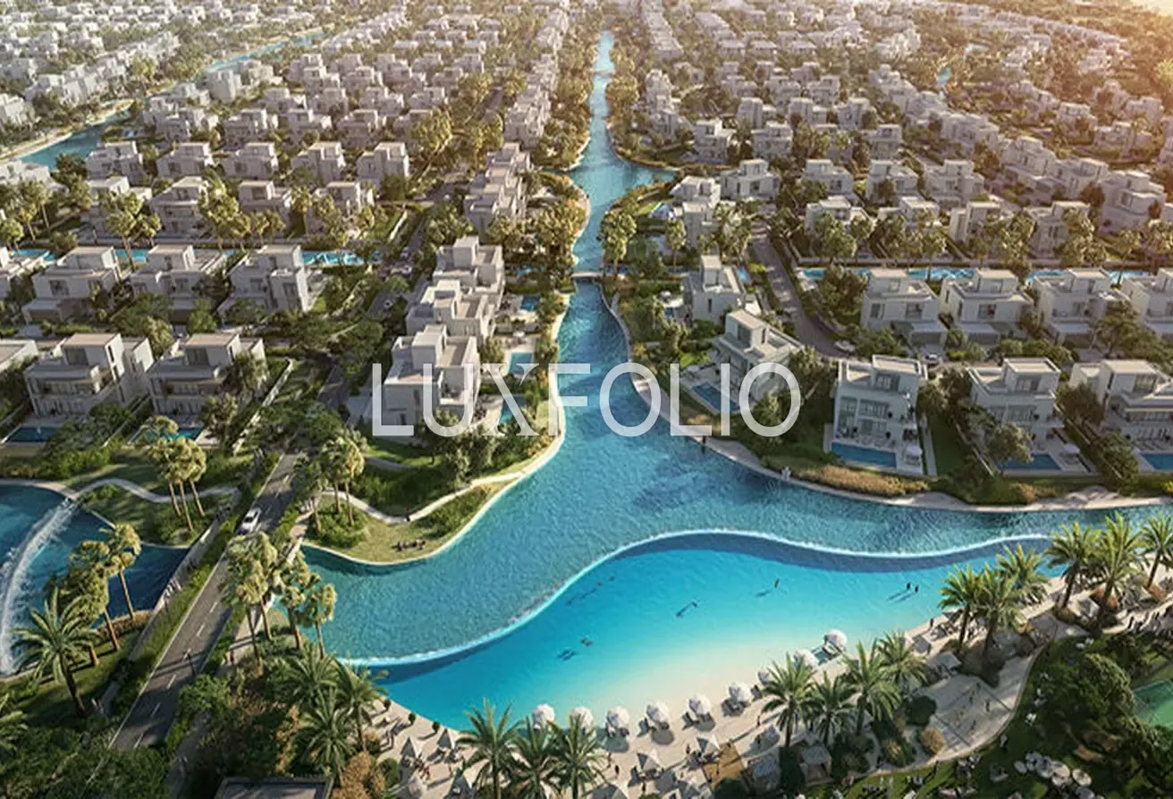 OP Deal I Water Backing I Huge Plot