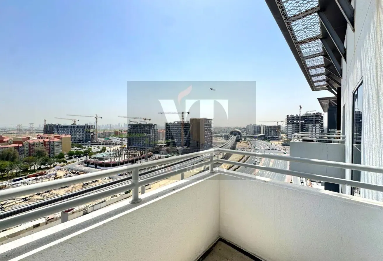 Near Metro| Vastu| Maids| Marina Skyline