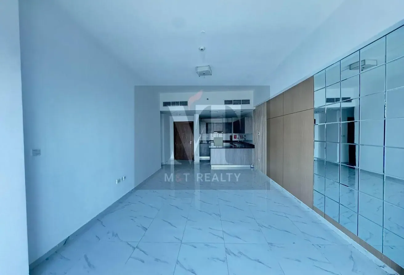 Near Metro| Vastu| Maids| Marina Skyline