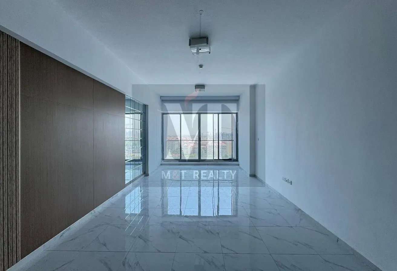 Near Metro| Vastu| Maids| Marina Skyline