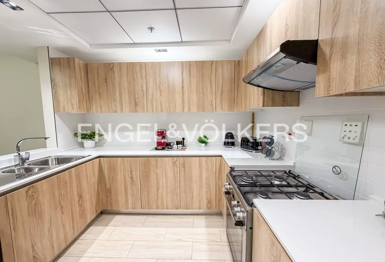 Vacant on Transfer | Corner Unit | Close to Exits