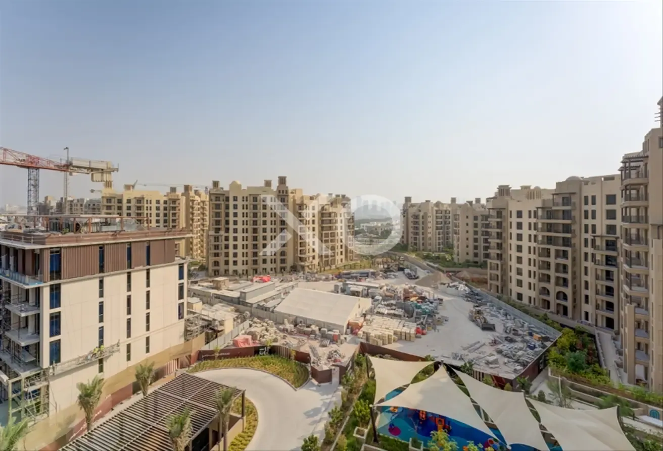 Prime location |Open view| Ready to view