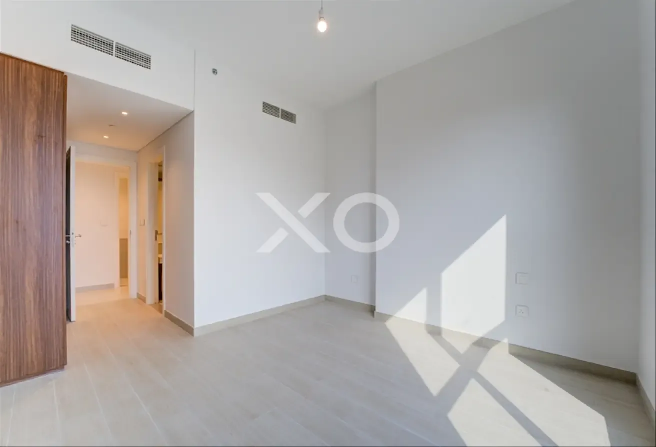 Prime location |Open view| Ready to view