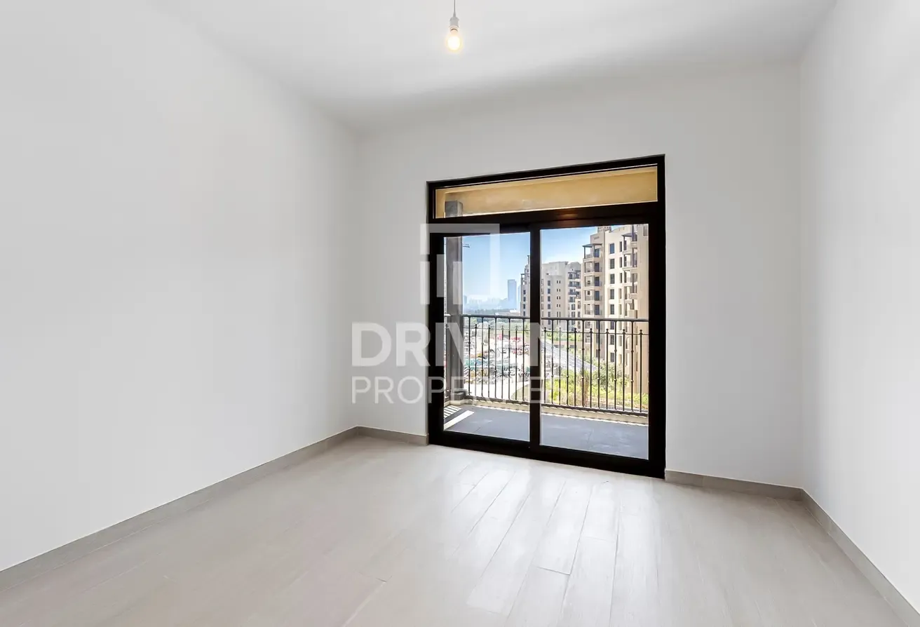 Brand New Unit | Community View | Huge Layout