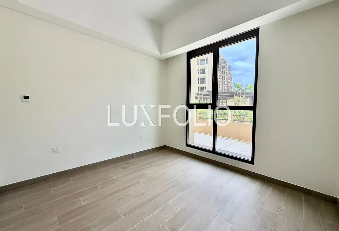 Large Terrace | Park View | Vacant