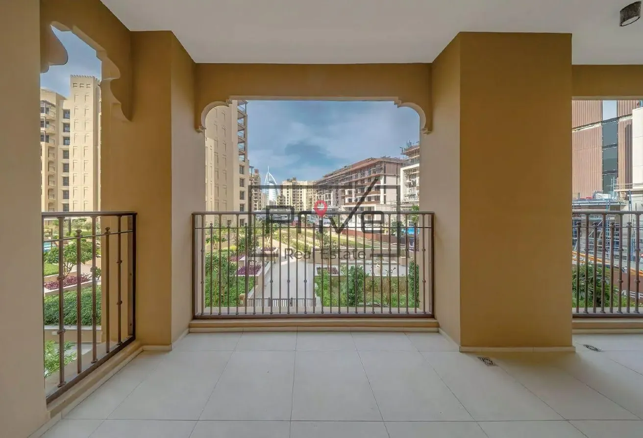 3 BR + M | Vacant on Transfer | Burj Al Arab View