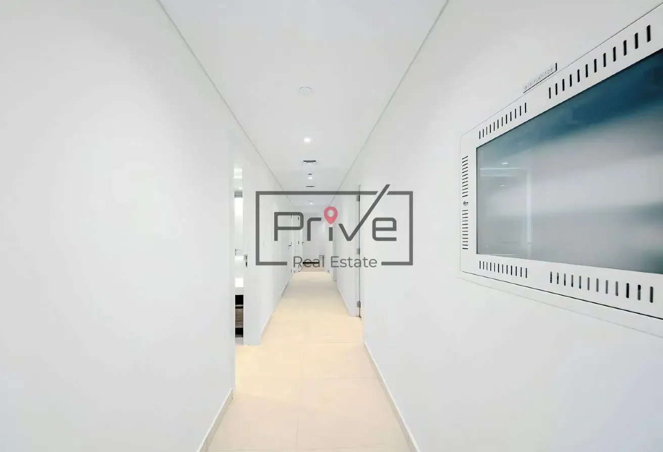 3 BR + M | Vacant on Transfer | Burj Al Arab View