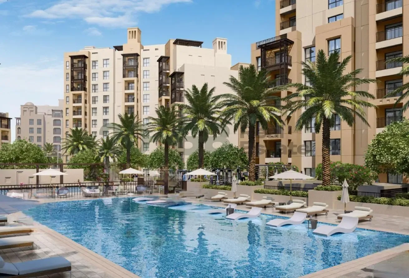Luxury Living | Spacious unit | Community View