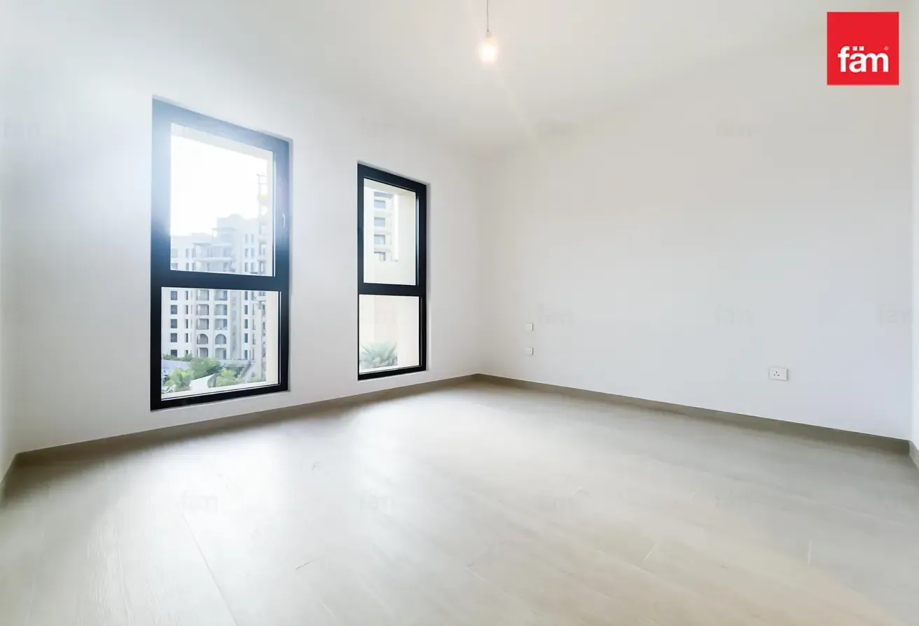 Pool And Park View | Brand New | Vacant