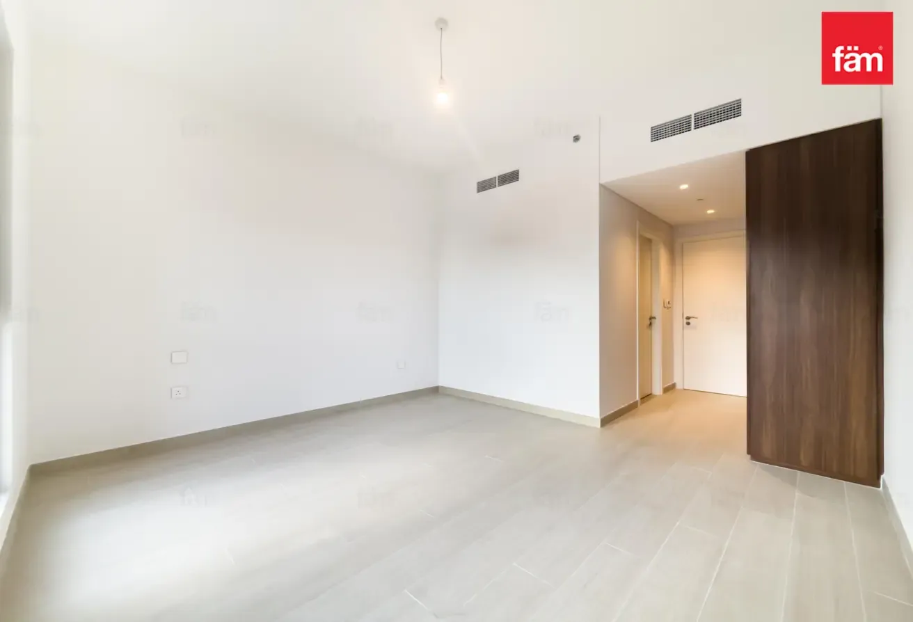 Pool And Park View | Brand New | Vacant