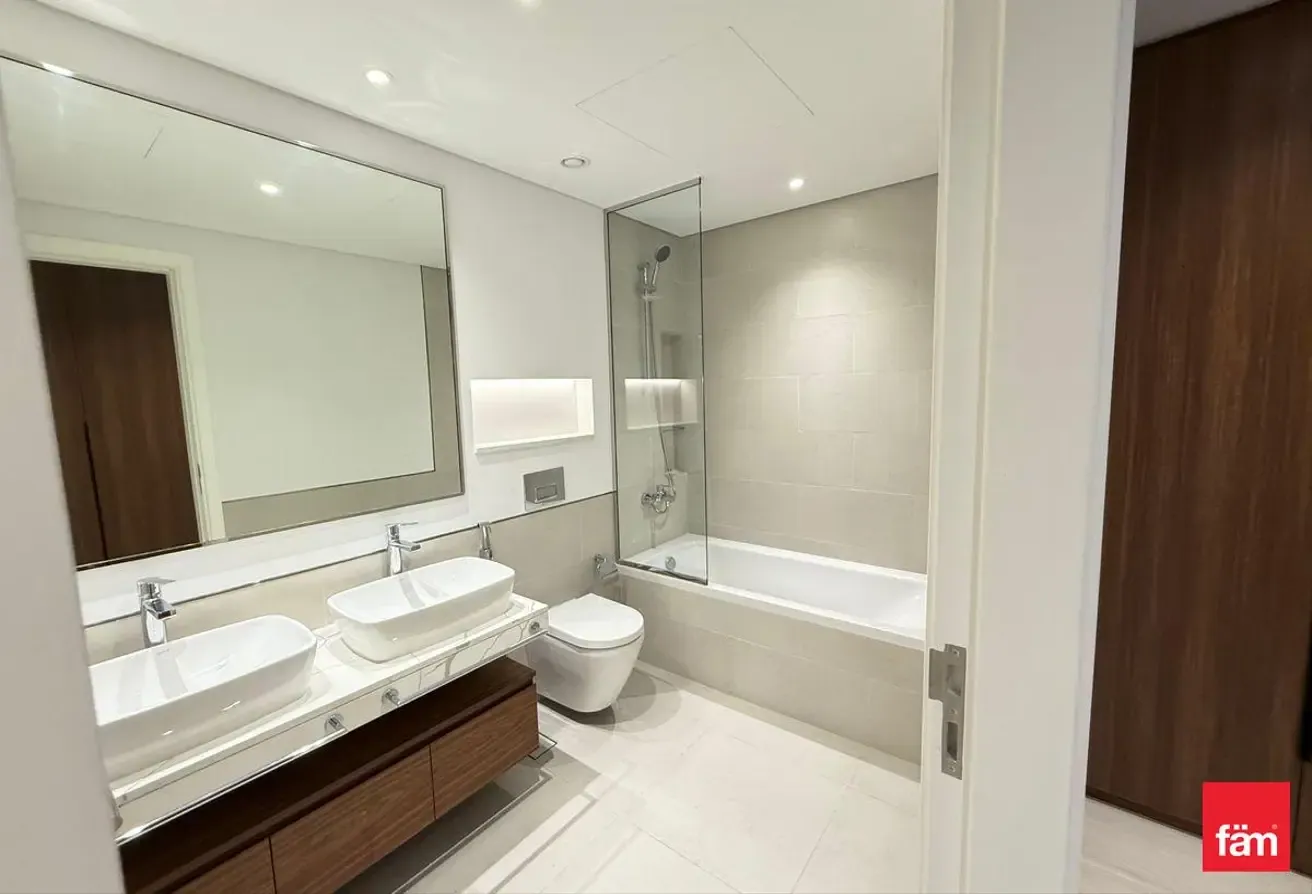 Open to reasonable offers| Park View | Brand New