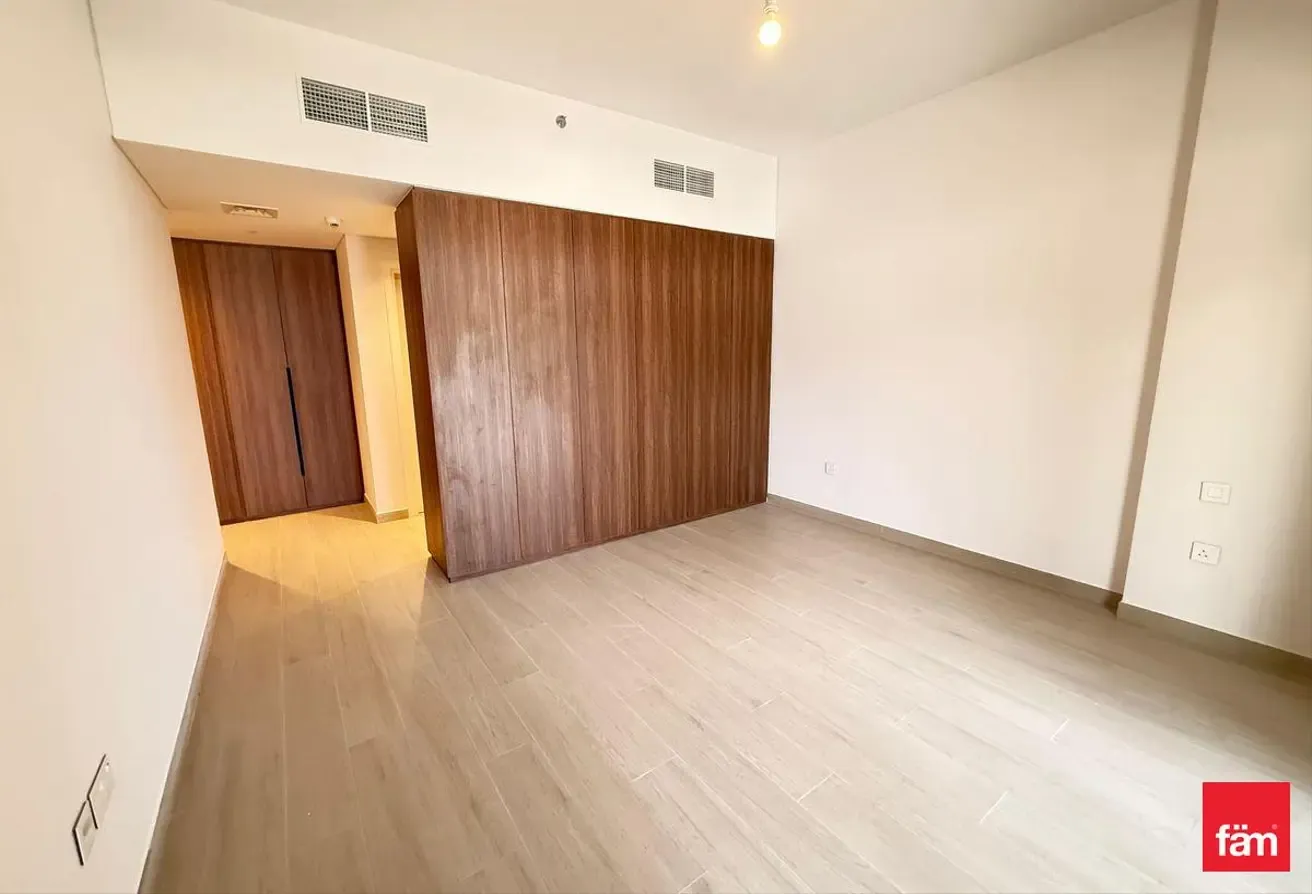 Open to reasonable offers| Park View | Brand New