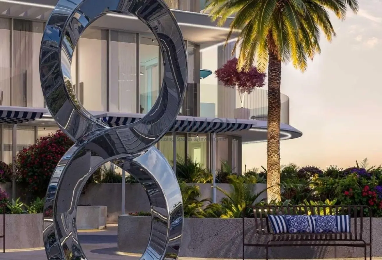 Ultra Luxury Waterfront Living I High ROI