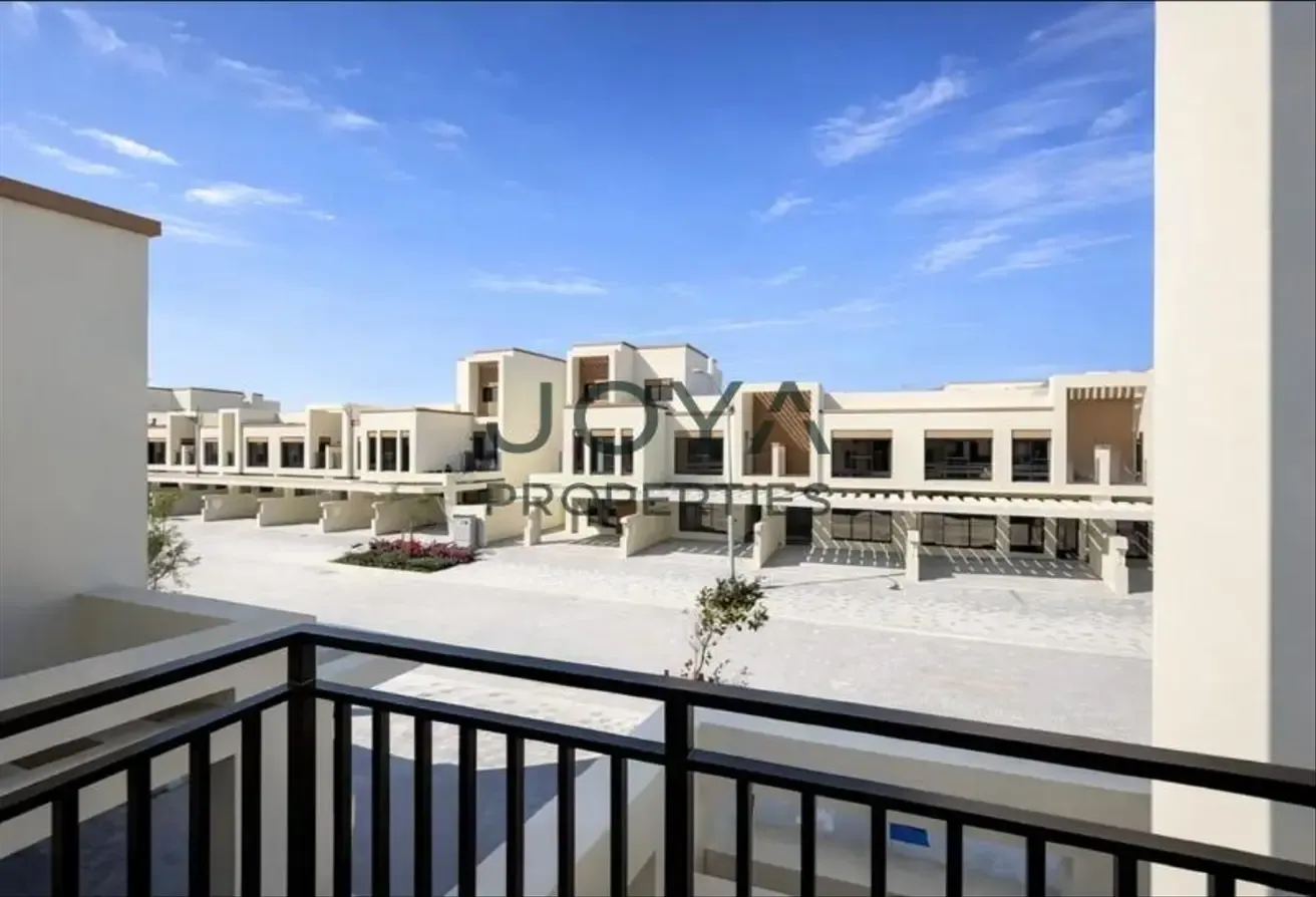 4BR Townhouse - Costa Brava 1 - DAMAC Lagoons