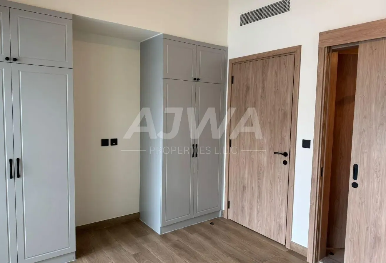 Brand New 4 Bed Townhouse in damac lagoon