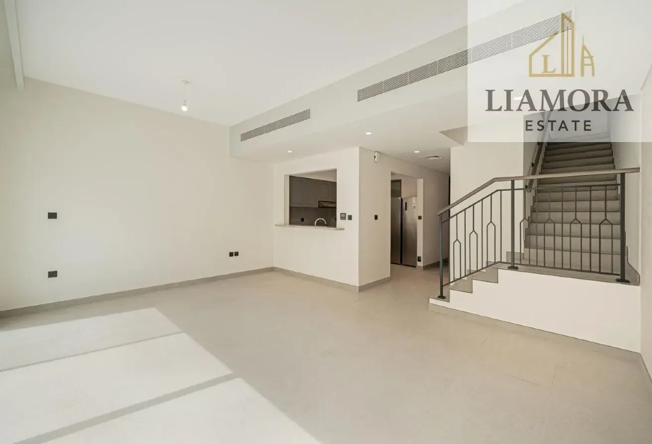 STUNNING TOWNHOUSE | COSTA BRAVA I READY TO MOVE