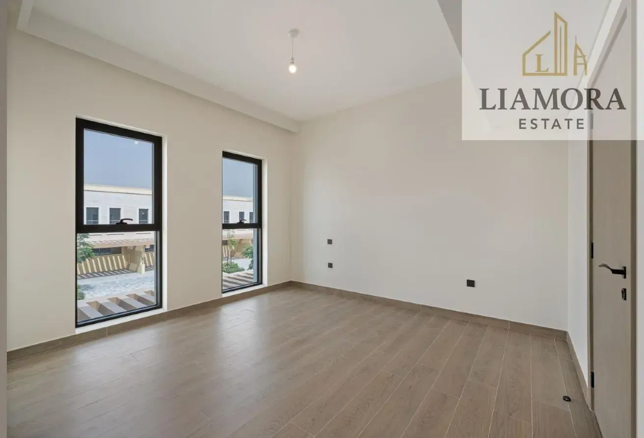 STUNNING TOWNHOUSE | COSTA BRAVA I READY TO MOVE