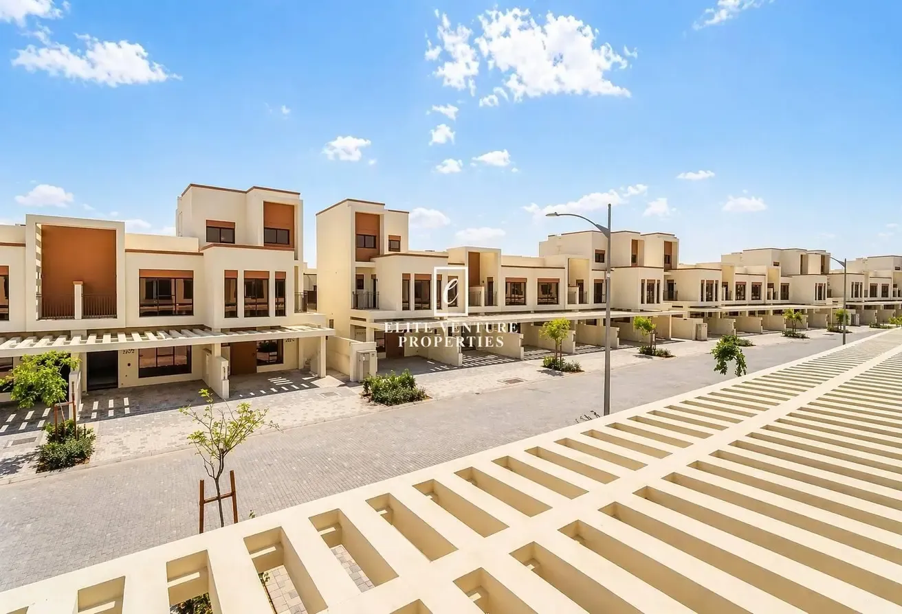 HUGE LAYOUT | BRAND NEW | PRIME LOCATION