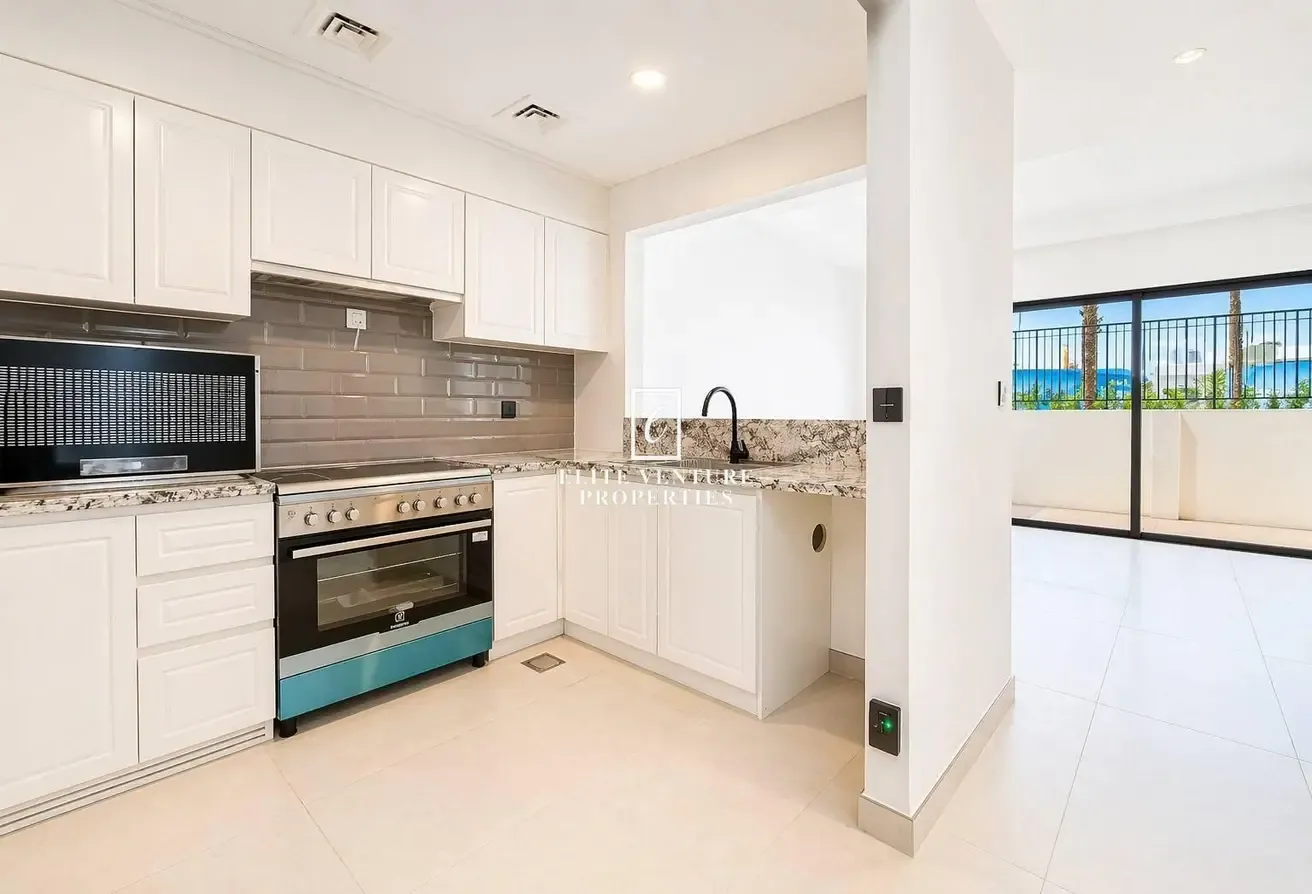 HUGE LAYOUT | BRAND NEW | PRIME LOCATION