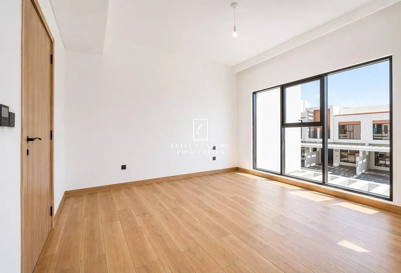 HUGE LAYOUT | BRAND NEW | PRIME LOCATION