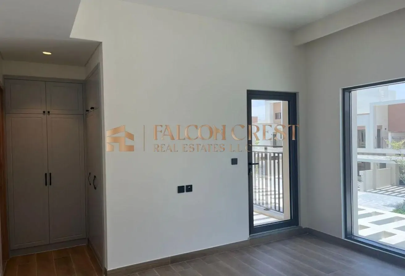 Single Row | Vastu Compliant | Ready