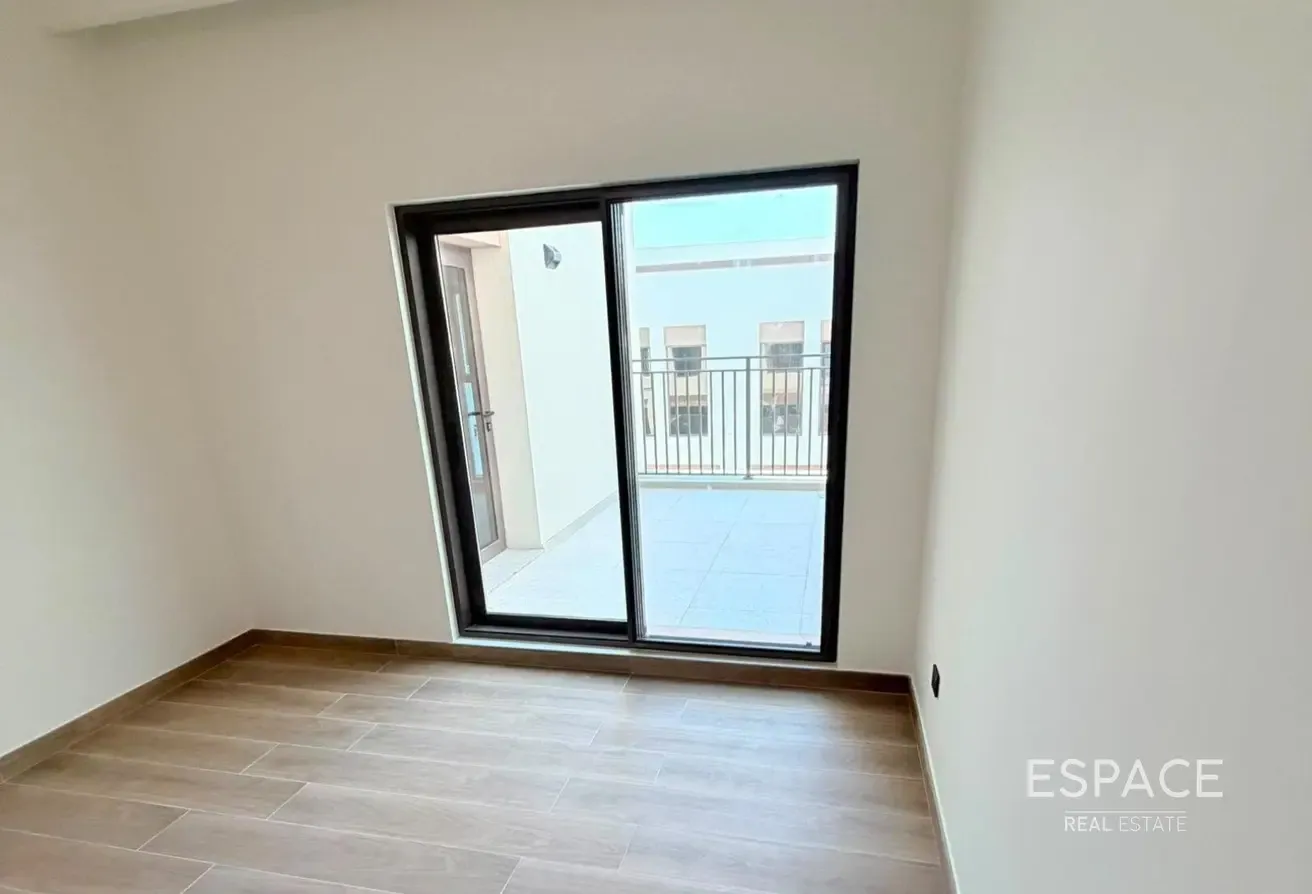 4-Bedroom|Private Garden|Spacious|Large Terrace